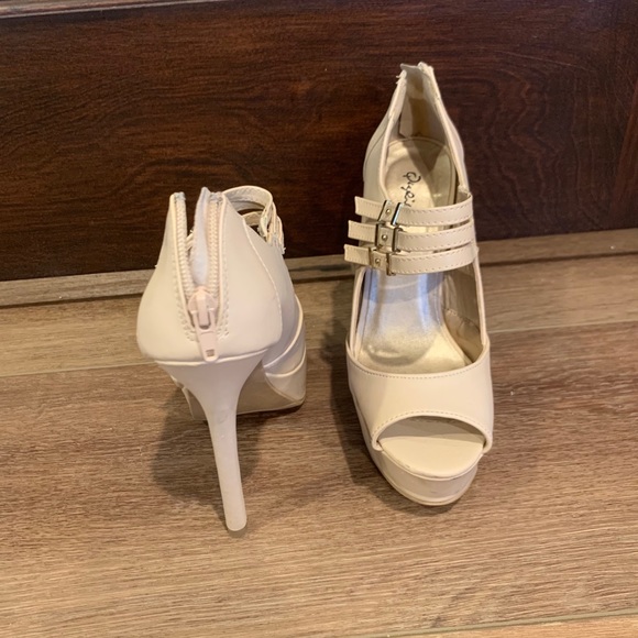 Qupids Platform Open Toe Heel - Picture 2 of 3